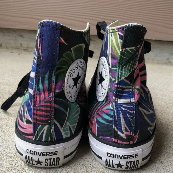 Converse - Picture 3 of 5